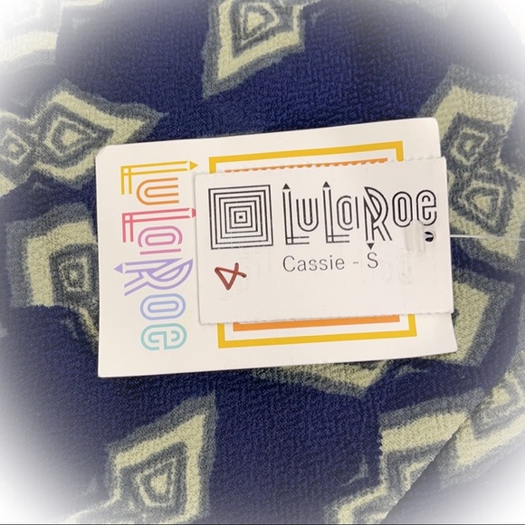 💕Super Cute NWT Lularoe Cassie Pencil Skirt💕 - Picture 7 of 7